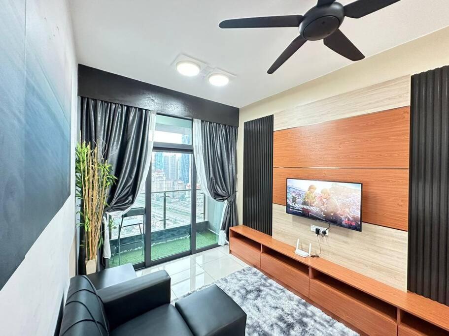 Legasi At Kampong Bahru With Full Kl View, 10Min Walk Train Station & Klcc Apartment Kuala Lumpur Exterior photo